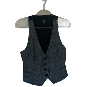 GAP | Grey and black plaid school vest